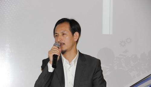 深圳市百分之百數(shù)碼科技有限公司董事長徐國祥。 